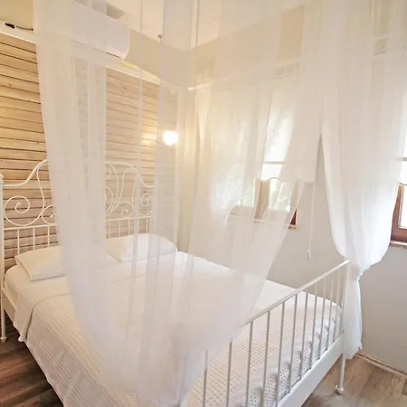 Karina Vineyard House בית כפרי בוזקאדה