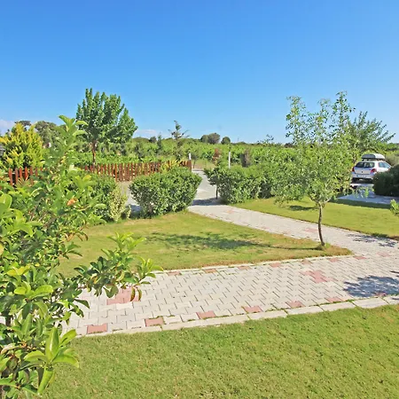 Karina Vineyard House בוזקאדה